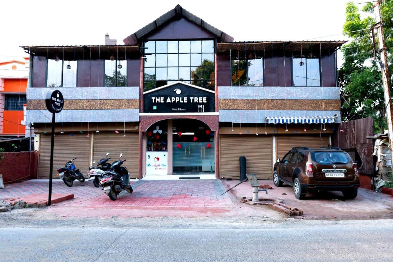 The Apple Tree Hotel Indore Exterior foto