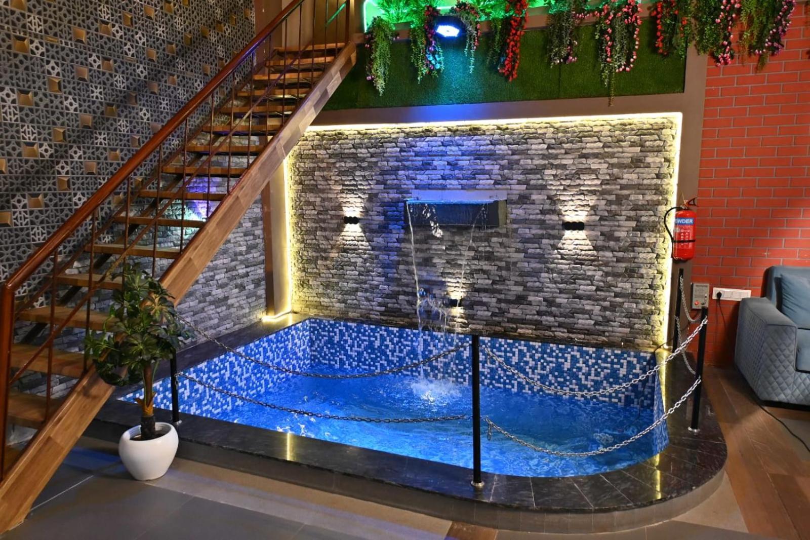 The Apple Tree Hotel Indore Exterior foto
